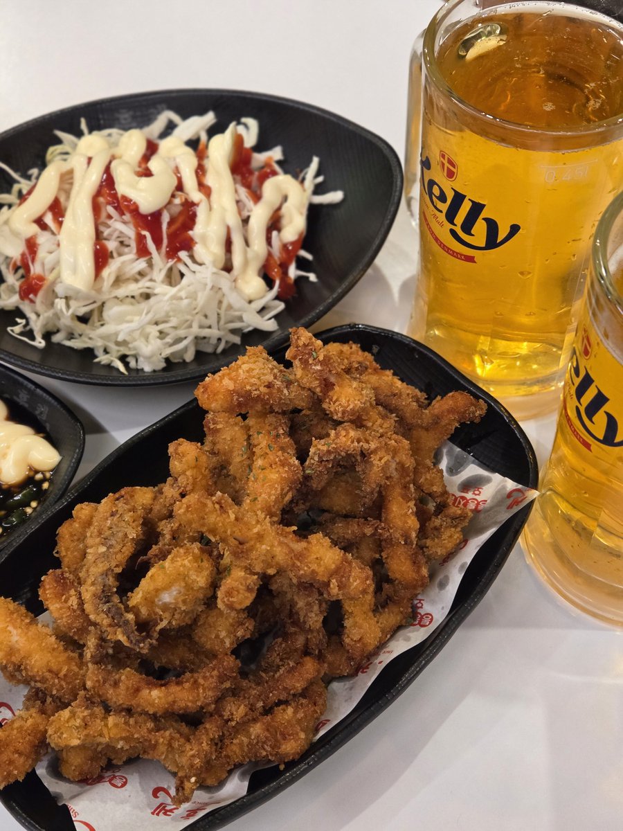 from_eternal_'s tweet photo. 전주에서 공연보고 걷는 시간 외에는 오로지 먹기만 한게 맞음 ! https://t.co/FqqCv2Ubcp
