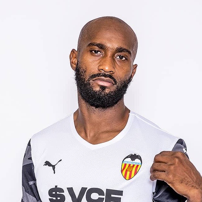valencianischan's tweet image. 🚨💣 #AS 🇪🇸

El Borussia Dortmund está dispuesto a fichar a Dimitri Foulquier, pero ofrece 30 millones de euros por él.

💵 El Valencia CF quiere un traspaso de 60 millones de euros.

(@jfelixdias)