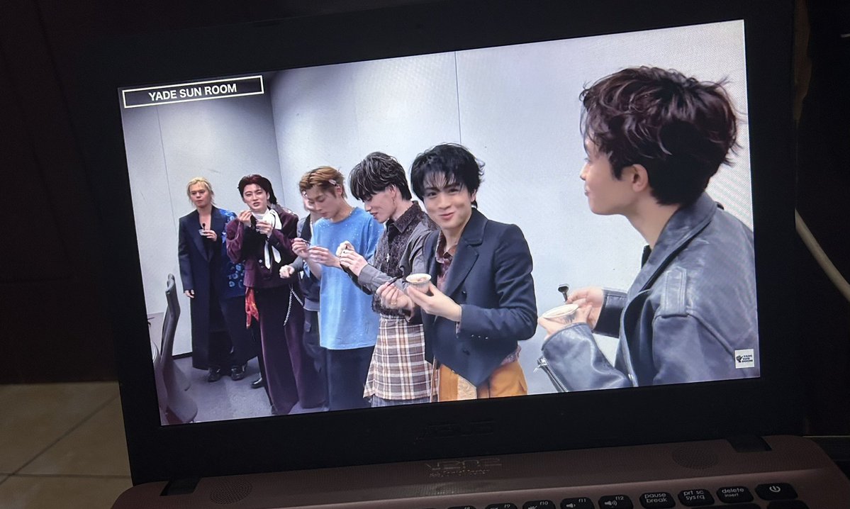 ivy༼ᕗ tweet media