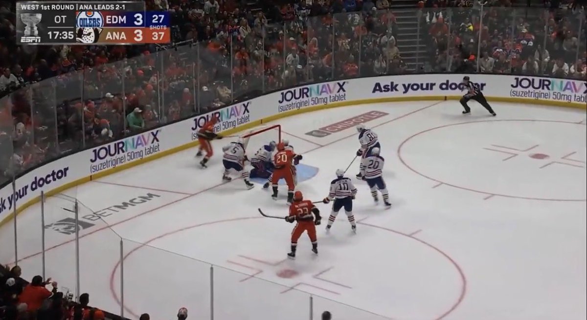 IslesCave tweet media