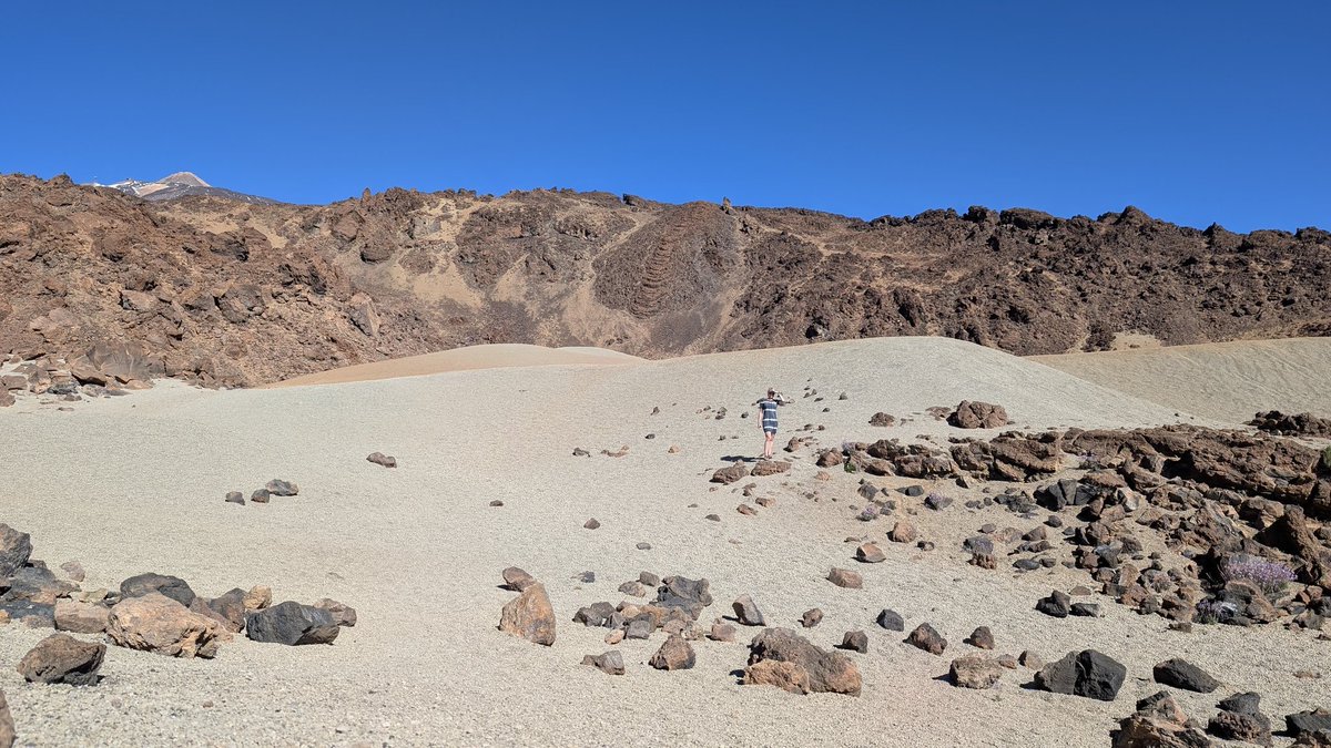 MagdaMarrkefka's tweet photo. #Teide to najwyższy szczyt i trzeci co do wysokości wulkan na świecie. Jego wysokość to 3718 m n.p.m. od podstawy na dnie oceanu (centrum Parku Narodowego Teide UNESCO)
#volcano #wulkan #Teneryfa #Tenerife #WyspyKanaryjskie #CanaryIslands #Kanary #Canaries #TeneryfaSpam
⛰️ #MARS https://t.co/OxyF7KbFwb