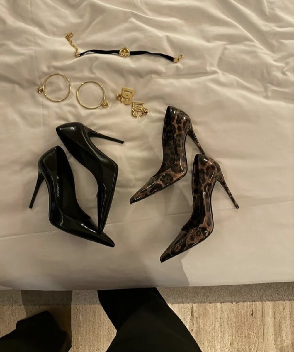 𝒞𝓁𝒶𝓈𝓈𝓎 tweet media