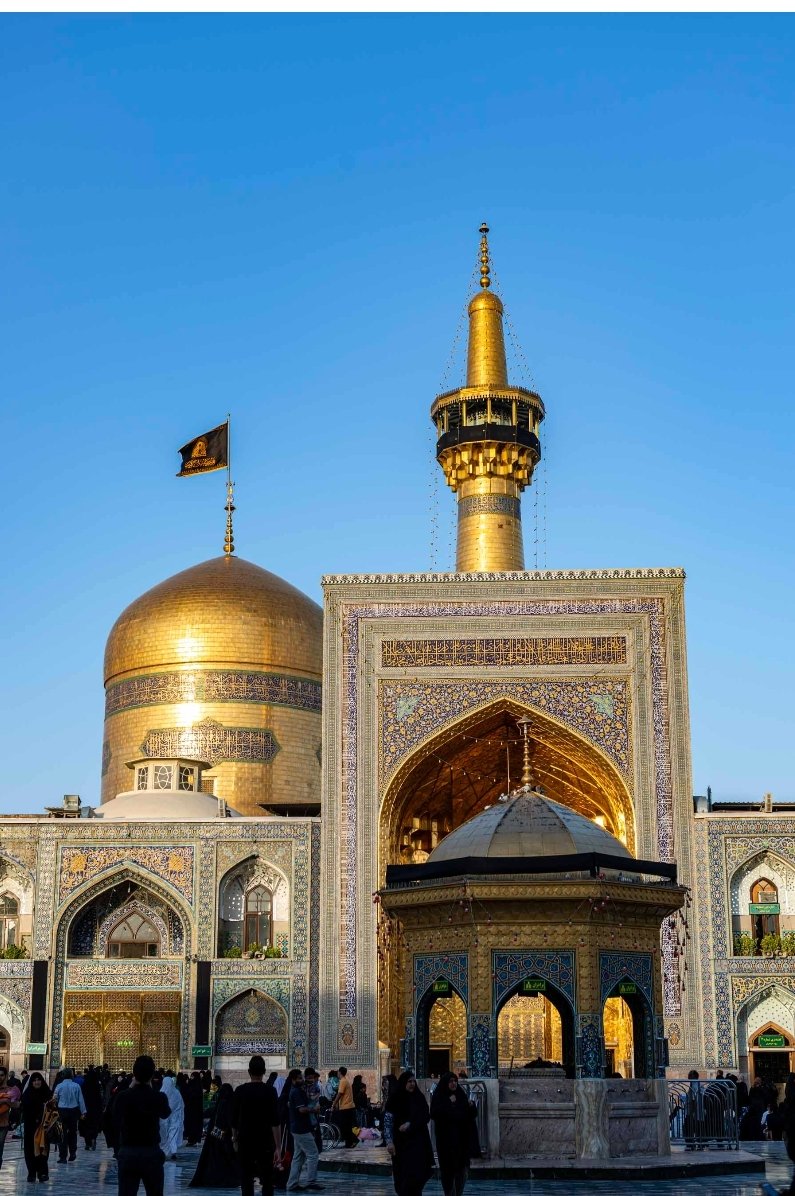 ایران سرزمینی که میراث دار نور است؛نور امام رضا (ع)
#ایران_امام_رضا 
#صحن_رضا_جان