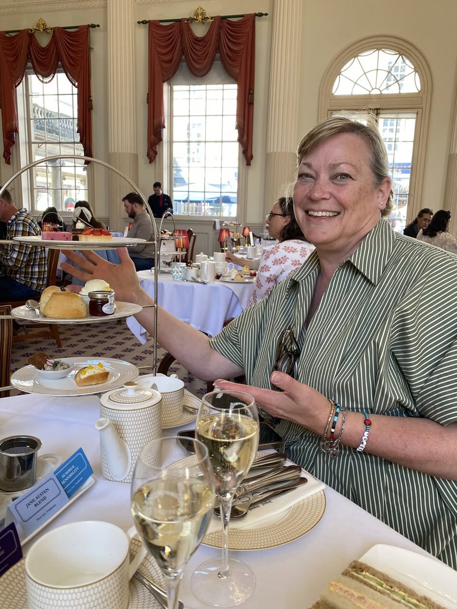 DeanStPress's tweet image. Had THE most wonderful literary Saturday in Bath with Gina &amp;amp; Liz! ☀️📚

Tea at the Pump Room &amp;amp; Roman Baths, browsing bookshops and soaking up the sun with kindred spirits! ✨
@PersephoneBooks @mrbsemporium @ToppingsBath
#Bath #Books