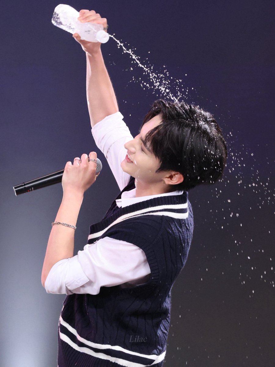 lilac_mi tweet media