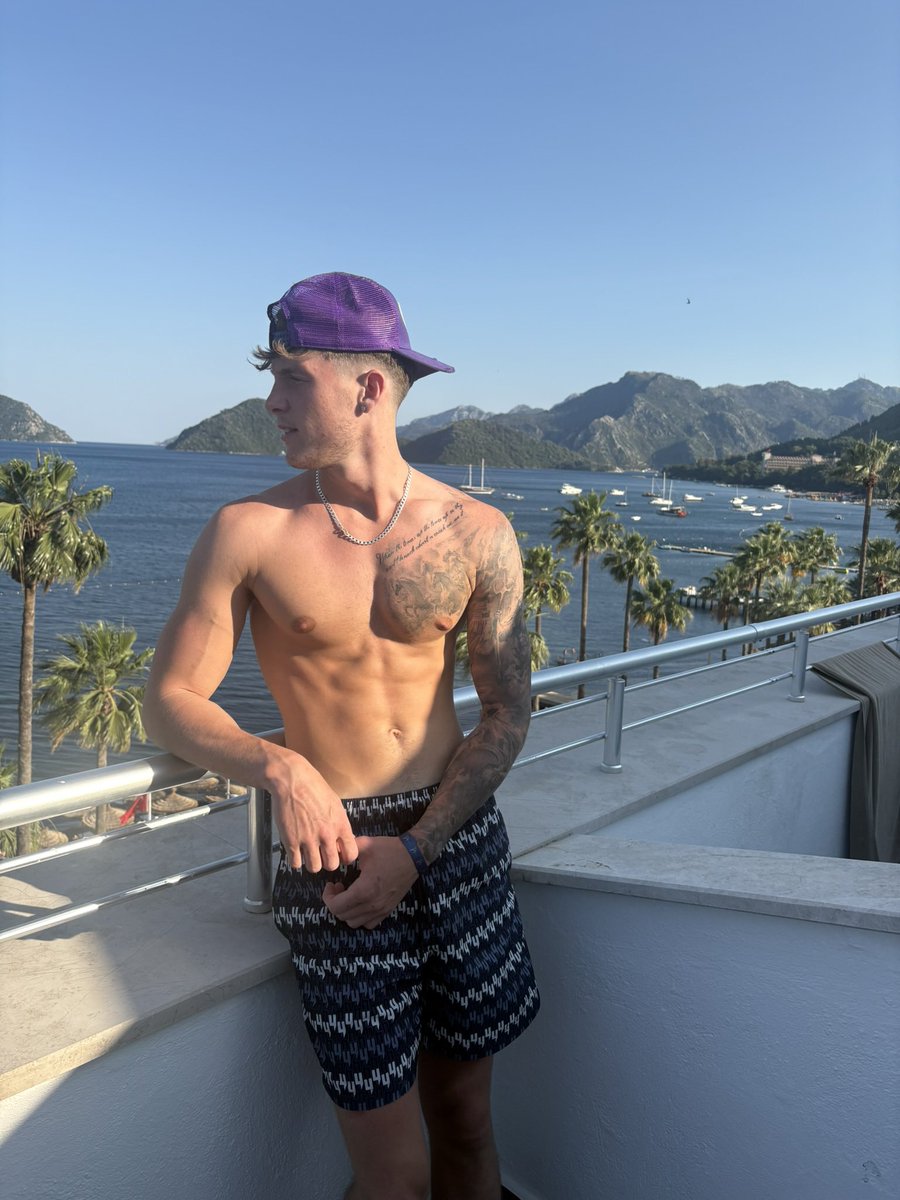 Master Bradley (King Of Findom) tweet media