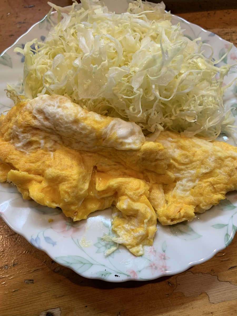 久しぶりにチキンマカロニグラタン作った☺️後は本マグロ中トロと普通の玉子焼き🥚
#パパご飯