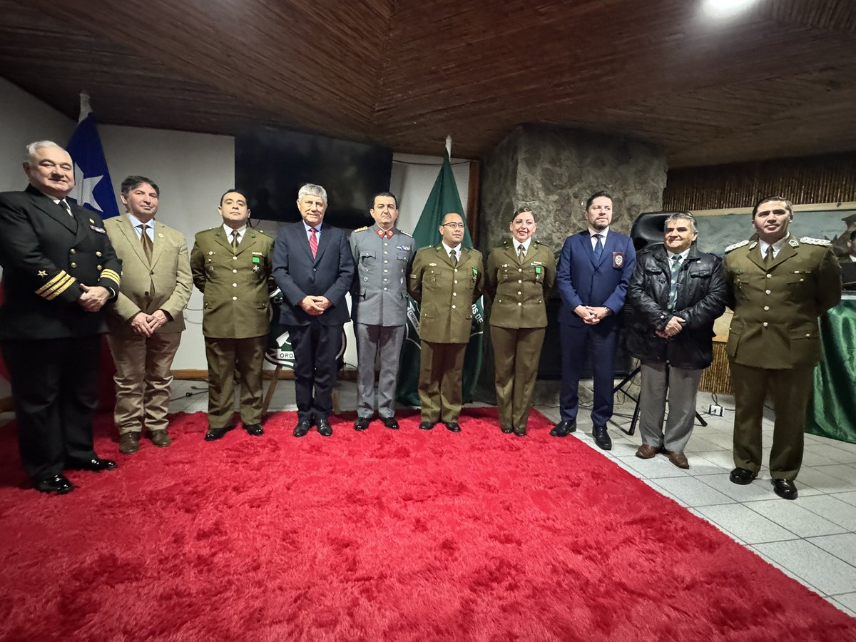 DPPAysen's tweet photo. Saludamos a Carabineros de Chile en su aniversario número 99, la institución siempre cumple con estar presentes en el territorio y cuidar a todos y todas.                    Gracias Carabineros de Chile. 
#GraciasCarabineros https://t.co/8ruuMsvCrc