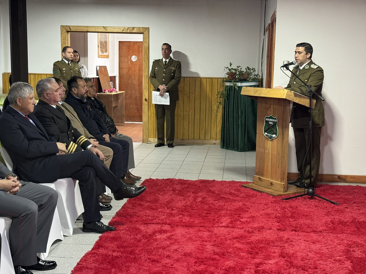 DPPAysen's tweet photo. Saludamos a Carabineros de Chile en su aniversario número 99, la institución siempre cumple con estar presentes en el territorio y cuidar a todos y todas.                    Gracias Carabineros de Chile. 
#GraciasCarabineros https://t.co/8ruuMsvCrc