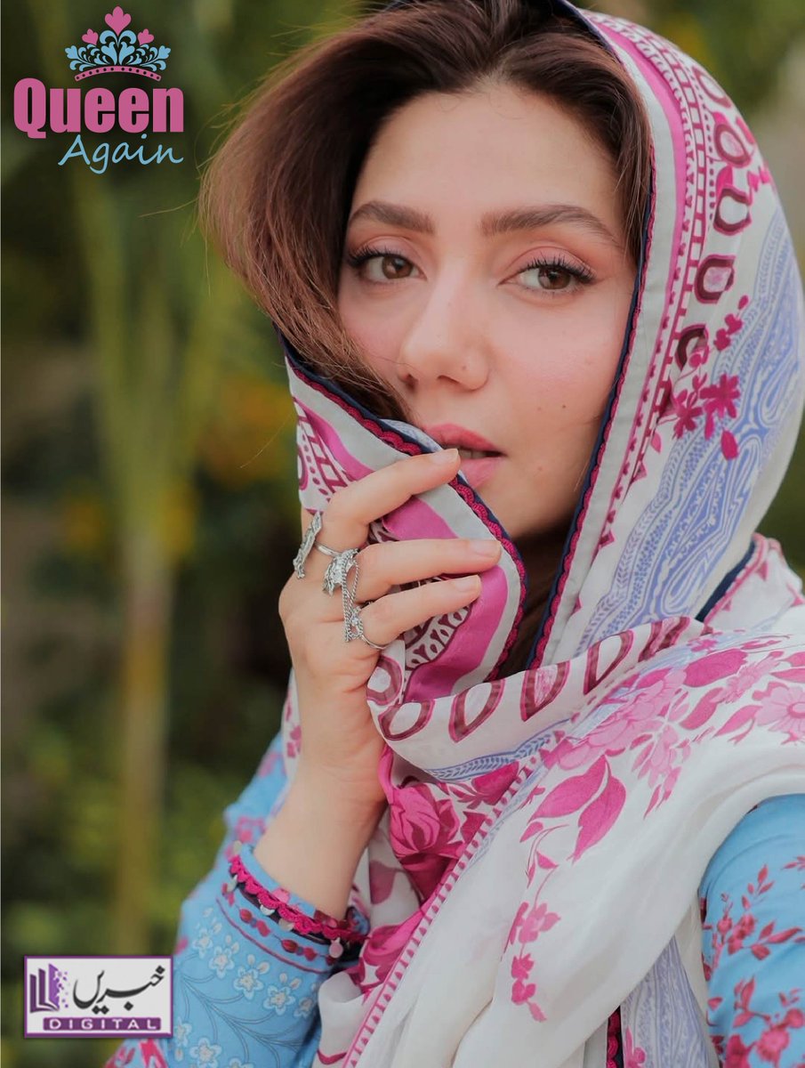 daily_khabrain's tweet image. Queen again

#MahiraKhan #Mahira #PakistaniCelebrities #Lollywood #CelebrityStyle #FashionIcon #ShowbizPakistan #Actress #StarPower #EntertainmentNews #Trending #InstaCeleb #StyleInspo #CelebrityLife #Khabraindigital @TheMahiraKhan