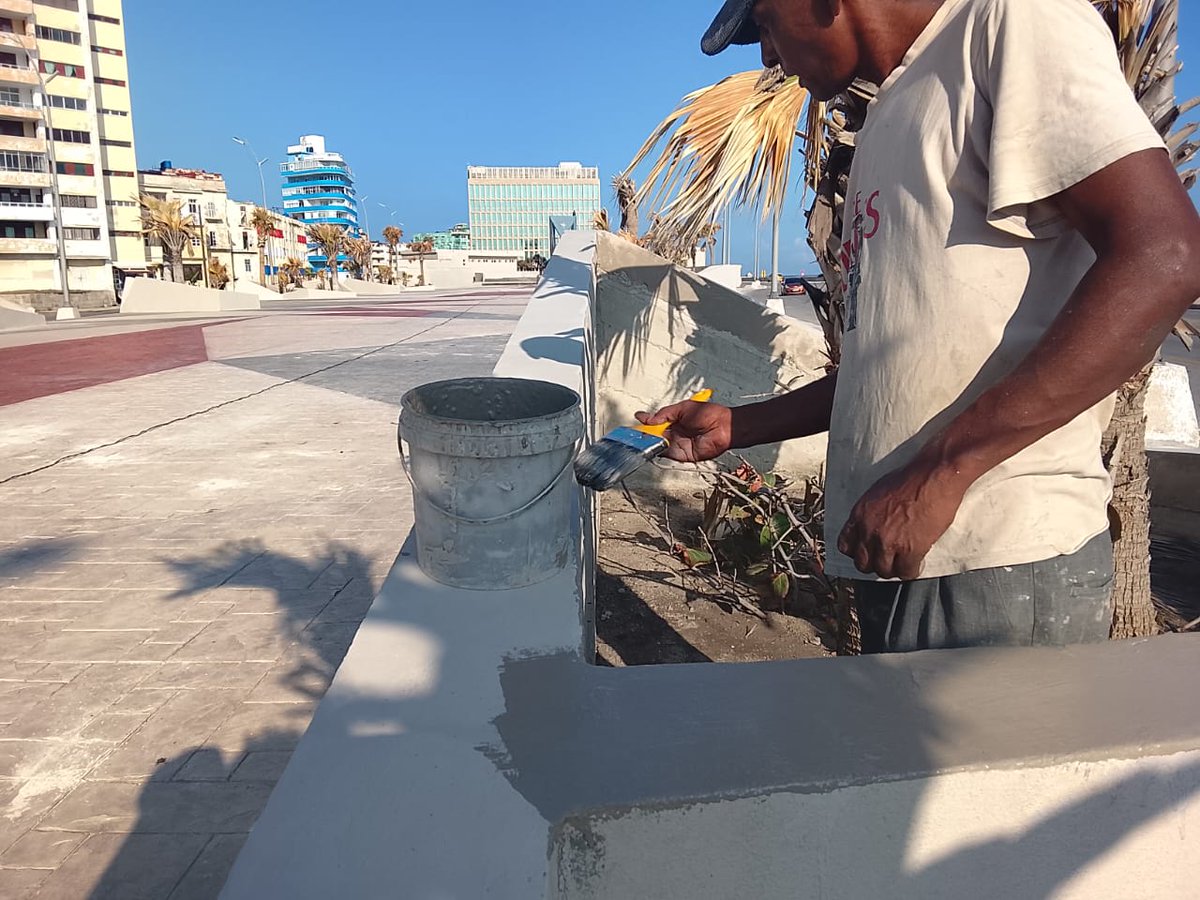 janier36372's tweet photo. Nuestra Tribuna Amtimperialista se embellece más que nunca para recibir a su pueblo este Primero de Mayo 🇨🇺

#LaPatriaSeDefiende
#PorCubaJuntosCreamos https://t.co/W9txjMGAwQ
