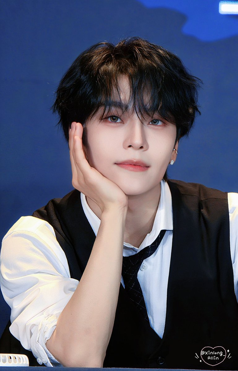 𝑨𝒍𝒍 𝒊𝒏 tweet media