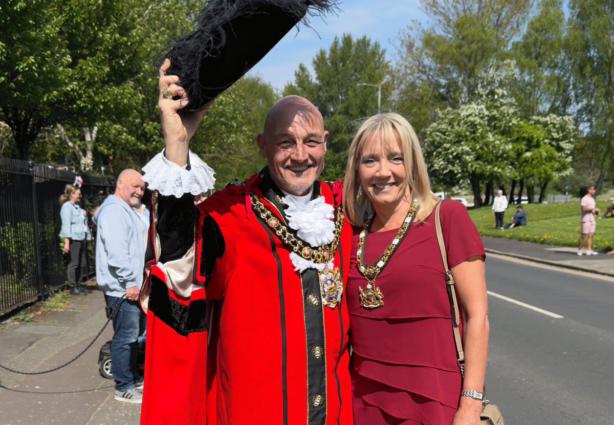 ManCityCouncil's tweet image. 🧵1

🏴󠁧󠁢󠁥󠁮󠁧󠁿 Yesterday saw the 21st St George’s Day Parade take place in Manchester and the weather was bang on 😎

Thanks to everyone that organised, took part and came to celebrate the biggest St George’s Day Parade ever 👏

Happy 21st Birthday 🎉
￼
#StGeorgesDayParade #Manchester