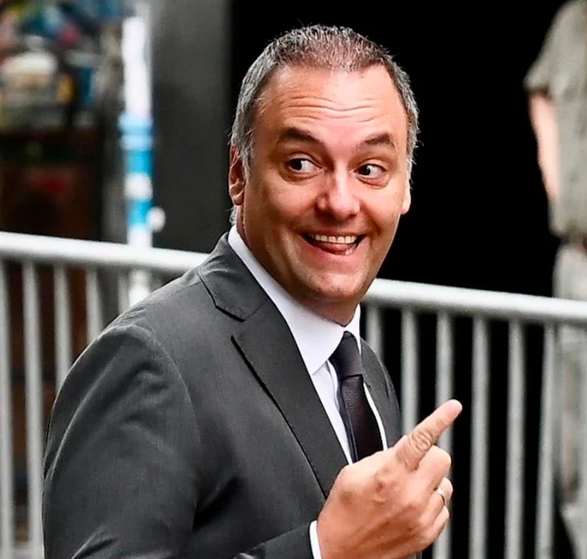 La estamos viendo tweet media