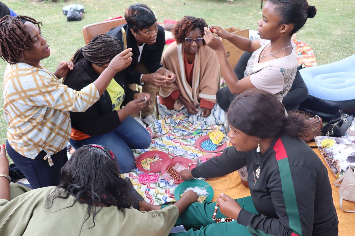 WagZimbabwe's tweet image. 📌Each bead carries a moment of pause, a breath of calm, and a reminder that caring for ourselves is an art. #selfcare is about weaving balance and beauty into everyday life!