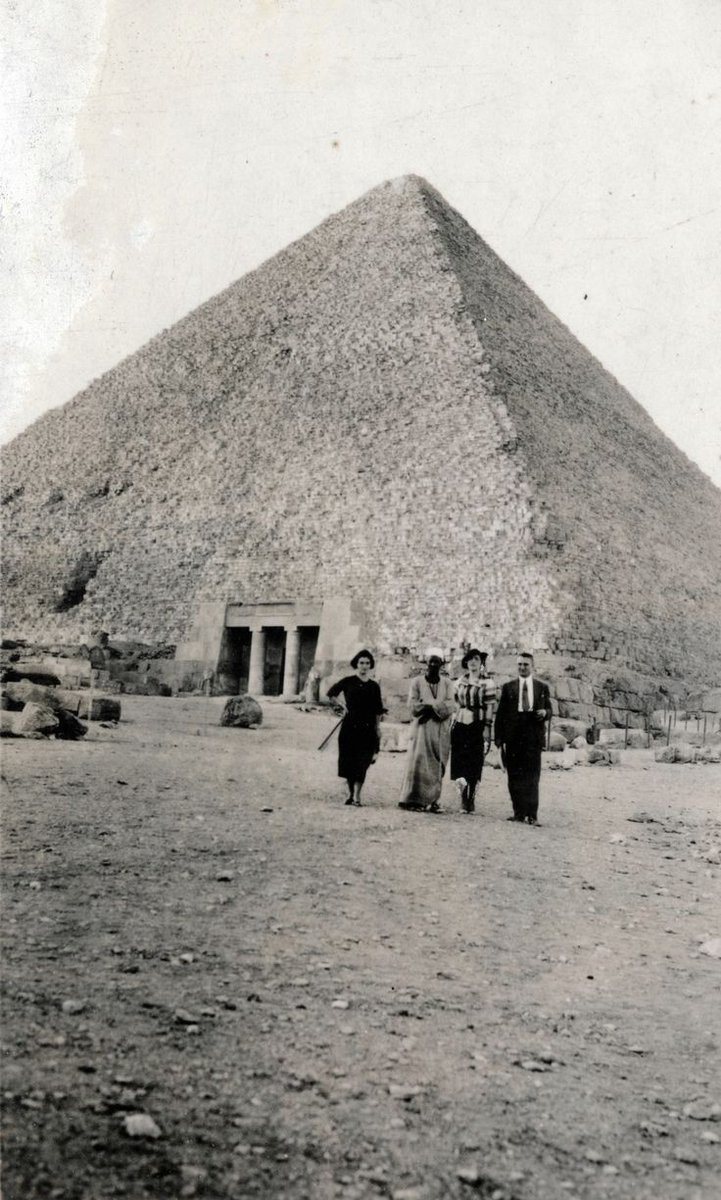 GANJARAMBO420's tweet image. I've never seen this entrance before? 🤔 

Giza Pyramid 1932
