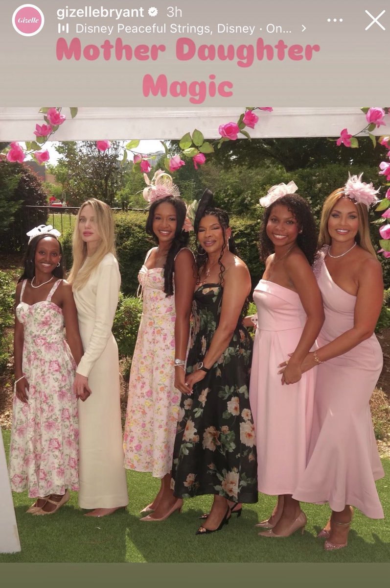 Gizelle with Angelina Jolie????? #RHOP