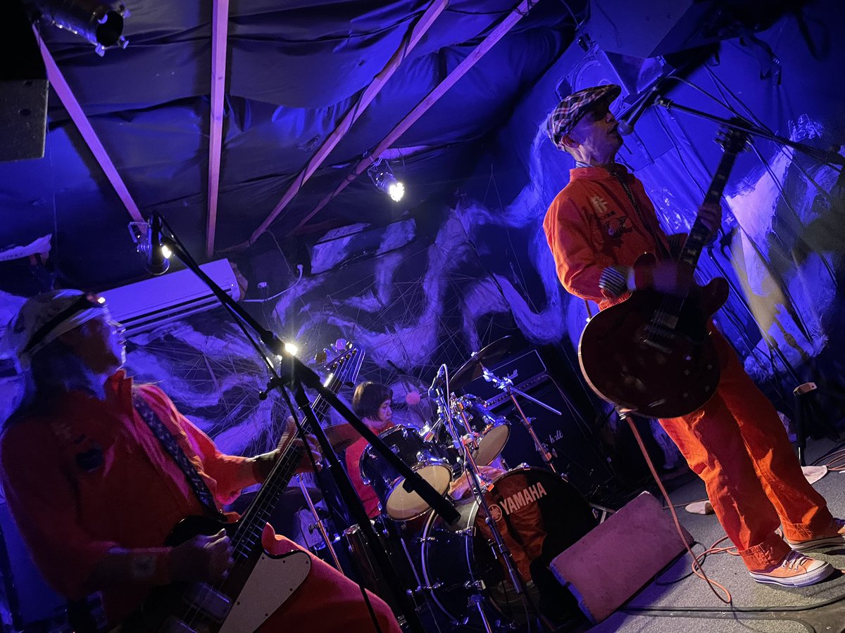 poo2310's tweet image. 土曜日の尼崎tora②

#THE BREATHLESS
#ワービー&amp;amp;サービー
#FUDGE ALL THERE
#ケツミドロ
#郷士
#BRODY
#NEHAN
#SUZUKI 
#チャッキー
#尼んギャルドナイト
#尼崎tora