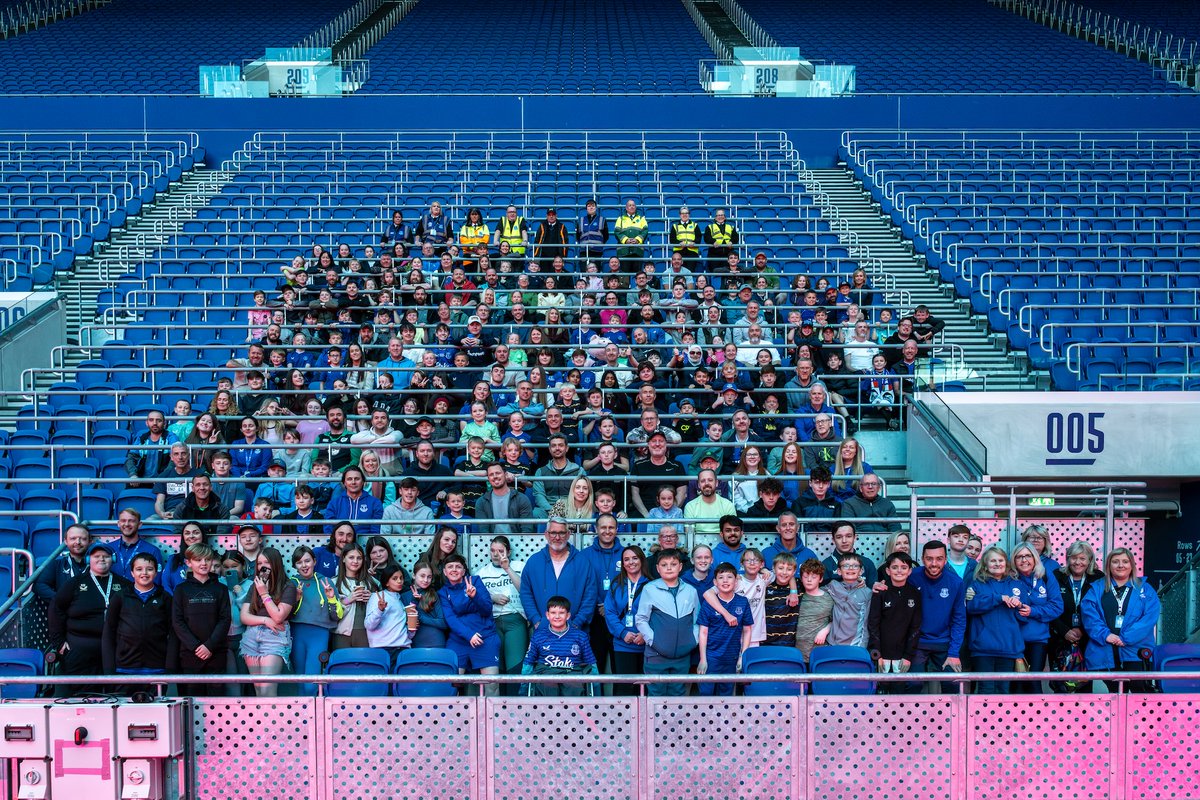 Everton in the Community tweet media
