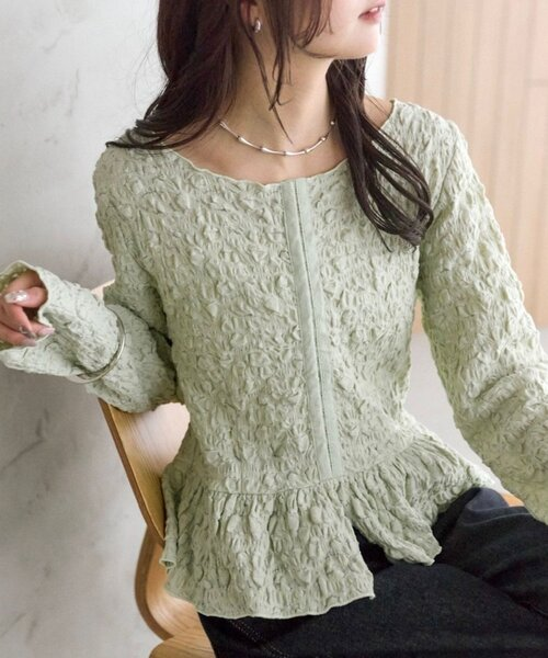 Fashion__List__'s tweet image. ／
📺世界まる見え！
2026/4/27
岩田絵里奈アナ着用衣装
＼

ペプラムシルエットがスタイルよく魅せてくれる
シャーリングトップス
詳細▶fashion-item-list.com/iwata-erina2/

岩田アナ着用カラーはグリーン

#岩田絵里奈　
#世界まる見え　
#mystic #ミスティック