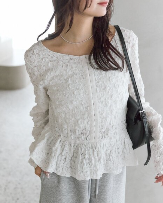 Fashion__List__'s tweet image. ／
📺世界まる見え！
2026/4/27
岩田絵里奈アナ着用衣装
＼

ペプラムシルエットがスタイルよく魅せてくれる
シャーリングトップス
詳細▶fashion-item-list.com/iwata-erina2/

岩田アナ着用カラーはグリーン

#岩田絵里奈　
#世界まる見え　
#mystic #ミスティック