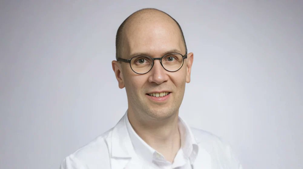 oncodaily's tweet image. Lugano Turns Blue for Advanced Prostate Cancer Consensus Conference - Aurelius Omlin

@AOmlin @APCCC_Lugano @Silke_Gillessen

oncodaily.com/voices/aureliu…

#OncoDaily #Oncology #Cancer #Health #Medicine #MedX  #MedTwitter