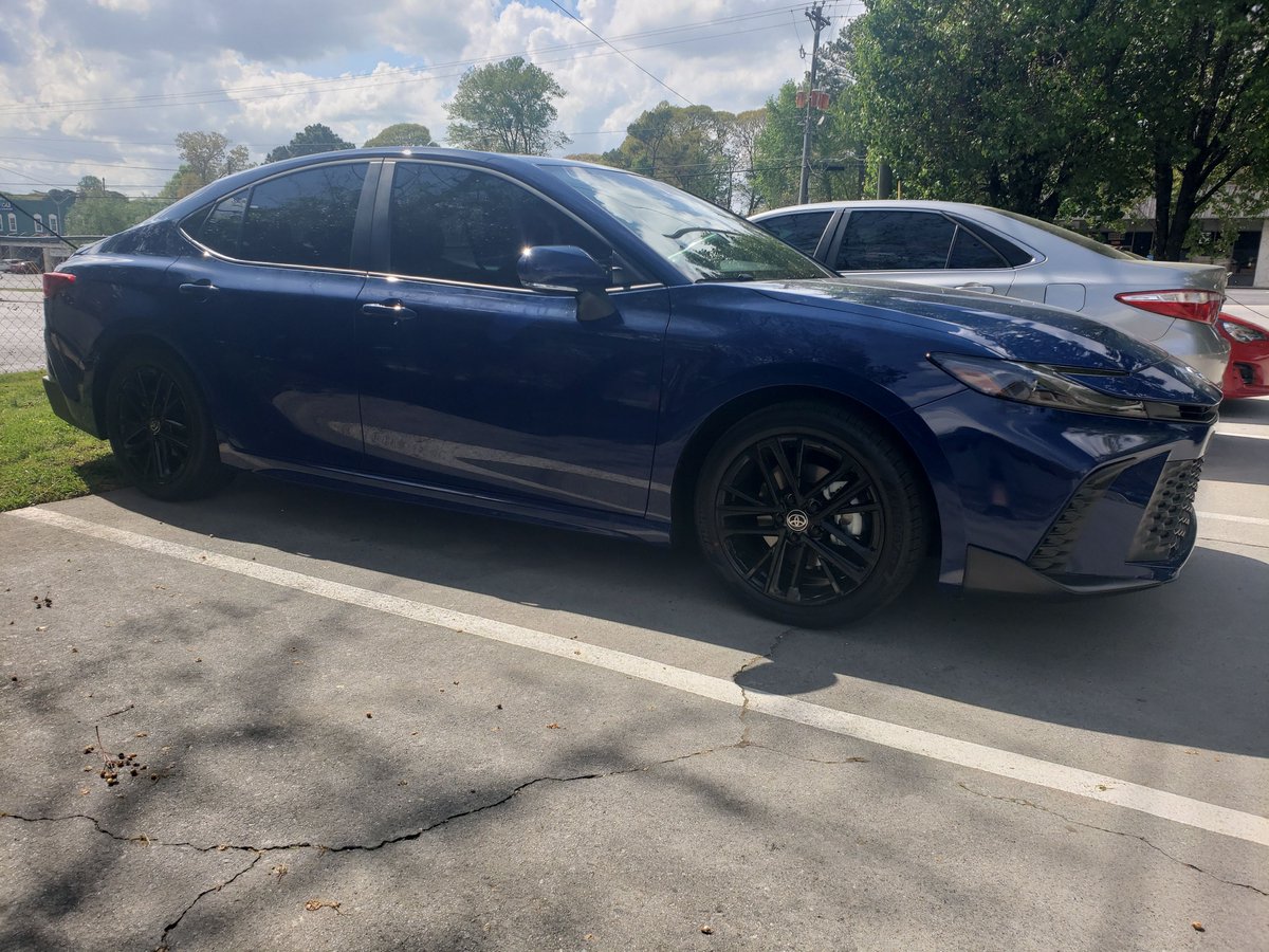 GlassTig3r's tweet image. Another clean install with LLumar FormulaOne Pinnacle Window Tint 🔥

Ceramic tint delivers heat rejection, 99% UV protection, and a sleek factory look—perfect for the Atlanta sun.

#AtlantaWindowTint #CeramicTint #LLumar #PinnacleTint #WindowTintAtlanta