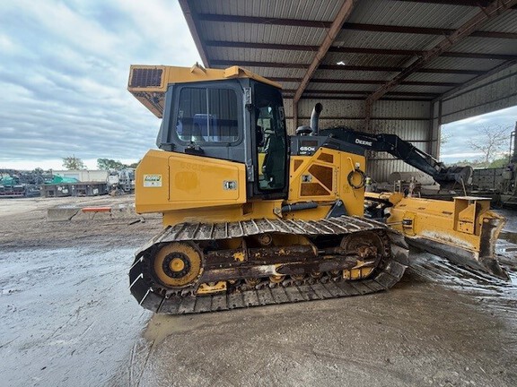 BeardEquip's tweet photo. 🚜 Looking for reliable equipment without the new price tag?

At Beard Equipment Company, we’ve got a wide selection of used construction & forestry equipment ready to go to work. From compact track loaders to excavators and beyond—our inventory is built to keep your jobs moving.

✔️ Trusted brands
✔️ Job-ready machines
✔️ Backed by expert support

Browse available equipment here:
https://t.co/SPw0Je2tvf