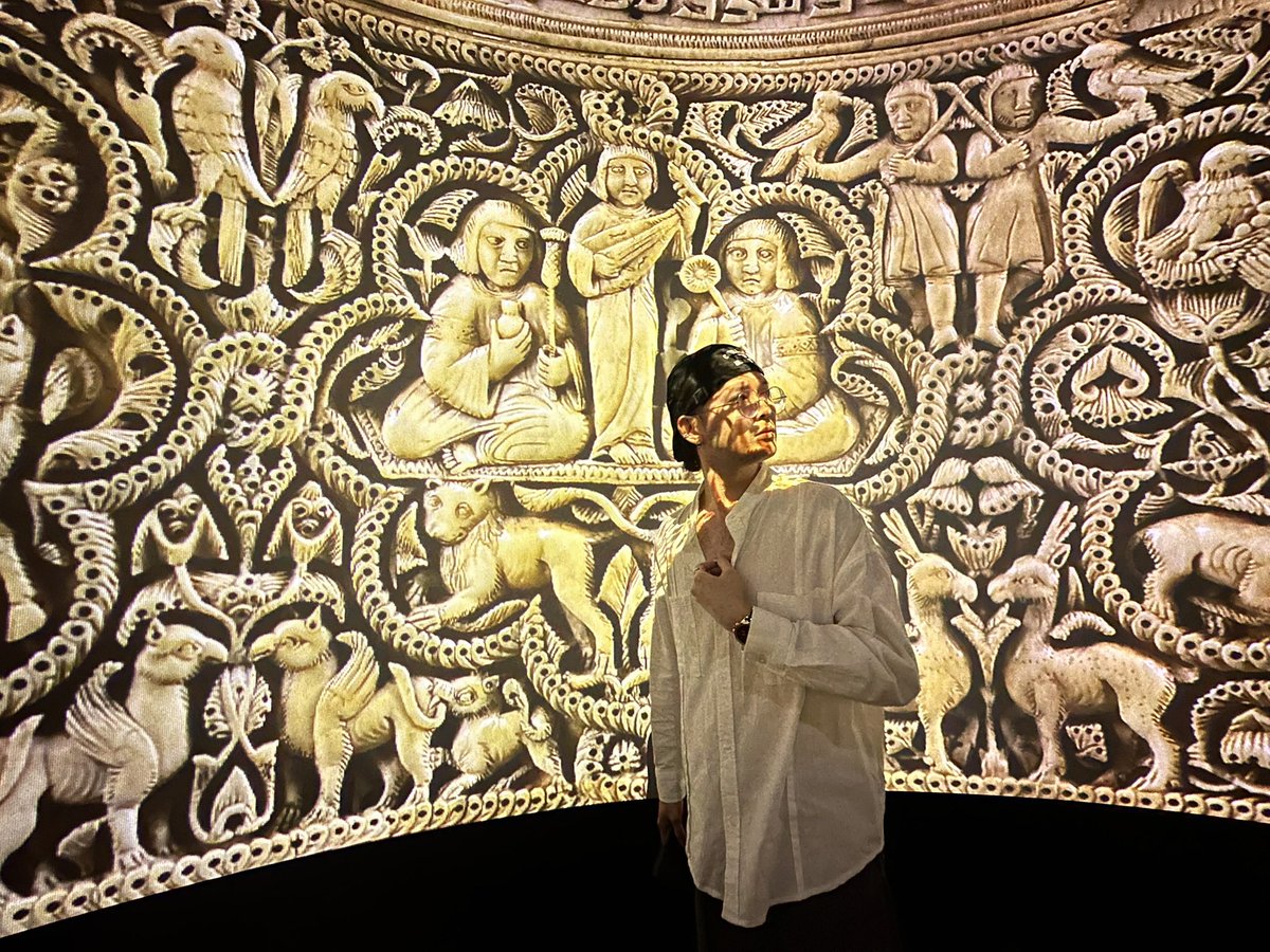 Aster91793's tweet image. Create what sets your soul on fire. #LouvreMuseum