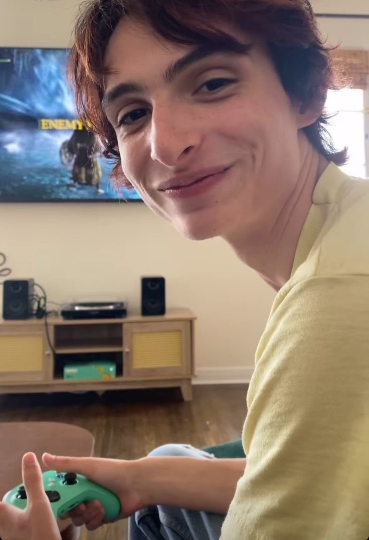 🦋 Khryz Wolfhard 🦋 Demônio 🦋 tweet media