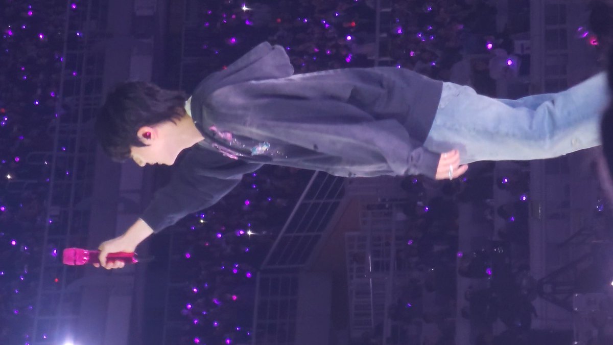 ꒰ა ໒꒱ tweet media