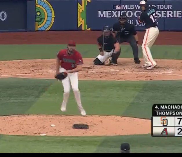 Scott (not the real Smiley) tweet media