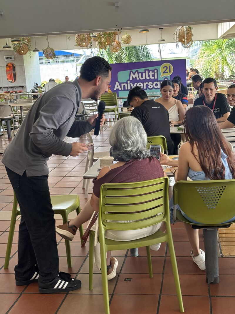 MultiCCIbague's tweet photo. Vivimos una jornada de aprendizaje y transformación junto a nuestros locatarios. Exploramos cómo la IA impulsa mejores decisiones, optimiza procesos y potencia el crecimiento de los negocios.
Gracias a todos los participantes. https://t.co/bNRoW43hw3