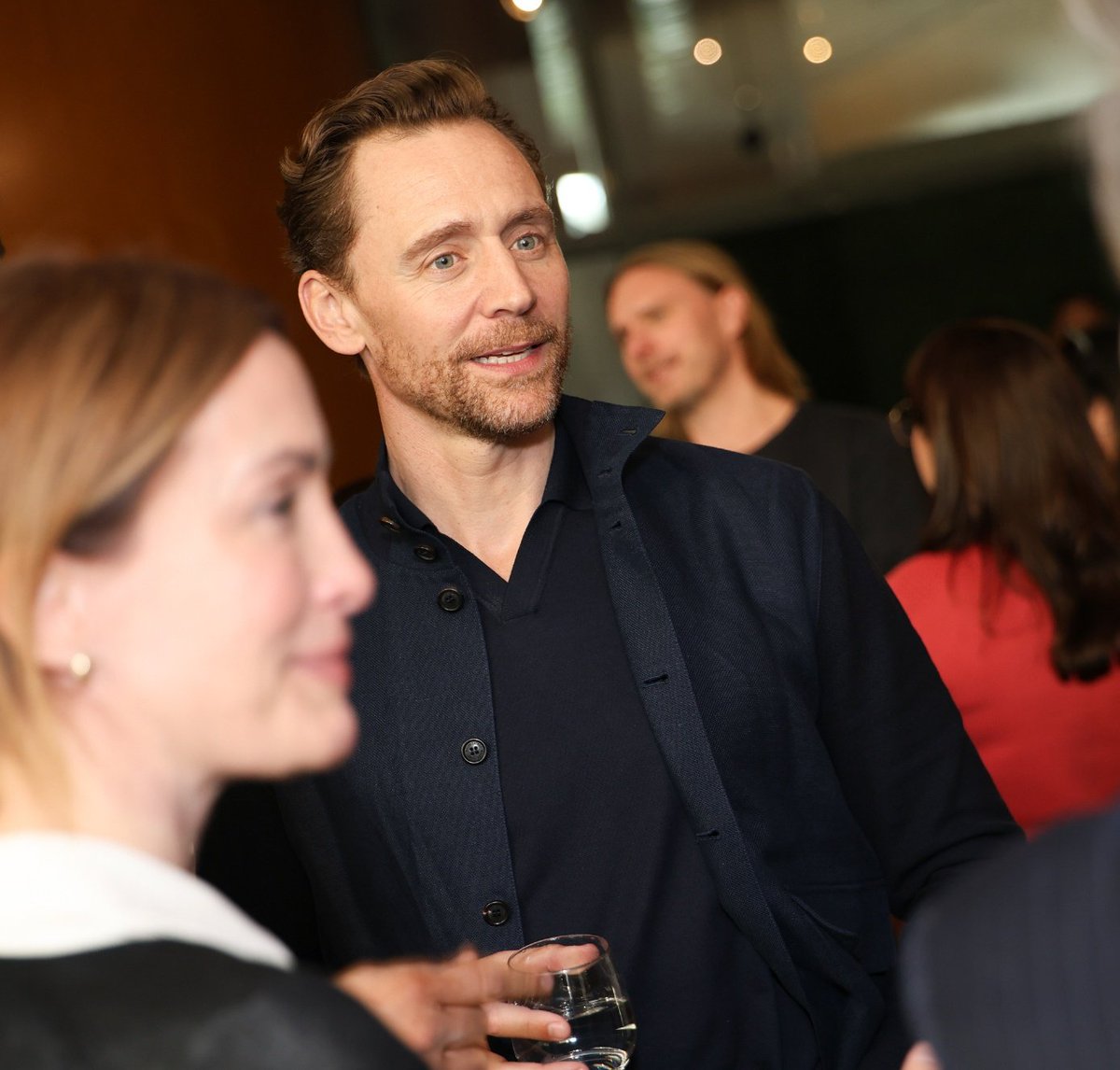Best of Tom Hiddleston tweet media