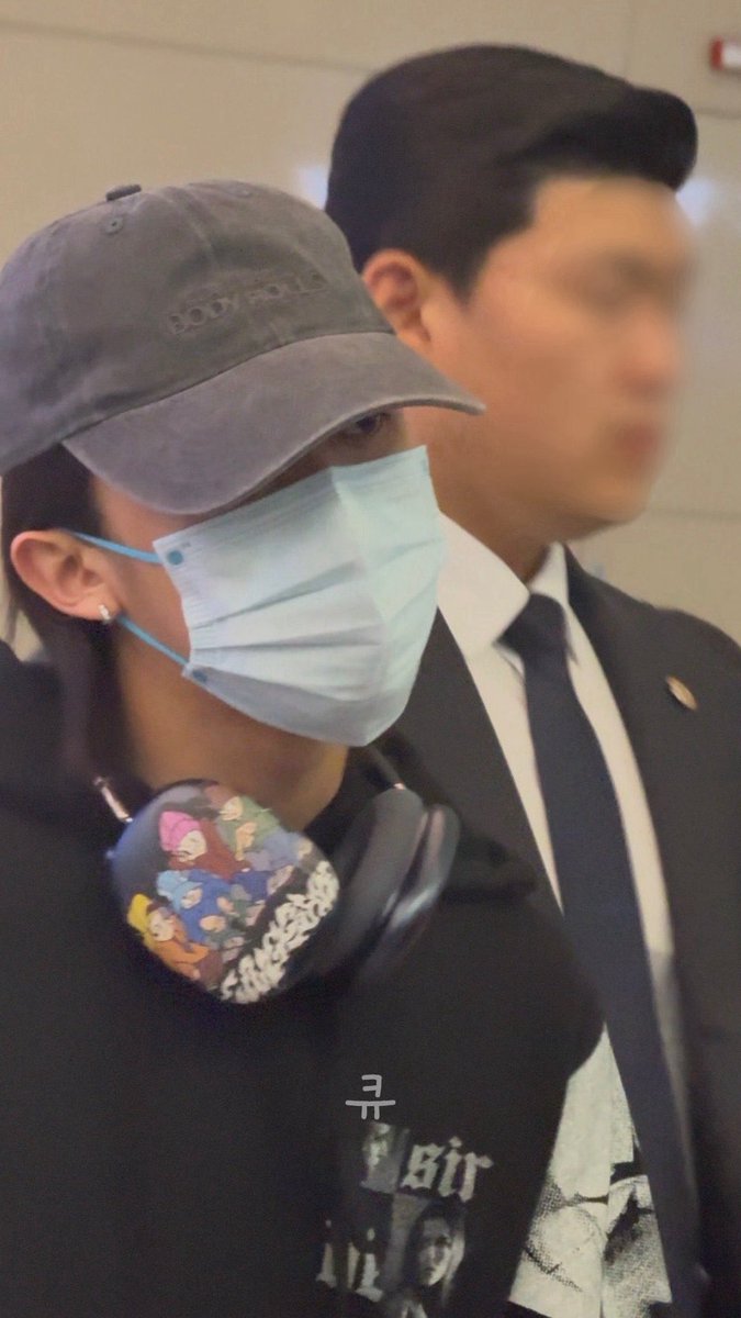 зая | MIXTAPE2ISCOMING tweet media