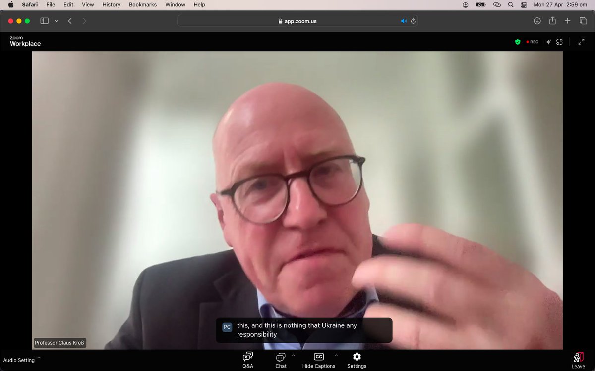 Polk_Azov's tweet image. The chap started to leak &amp;amp; was interrupted by the speaker. In my opinion, these are the concealed Communists trying to take over the history &amp;amp; the future of #Ukraine by arriving to the end of the war. #UN

They live in their dreams, stationary &amp;amp; #KGB stamps. #WW3 #SOF #TheHague