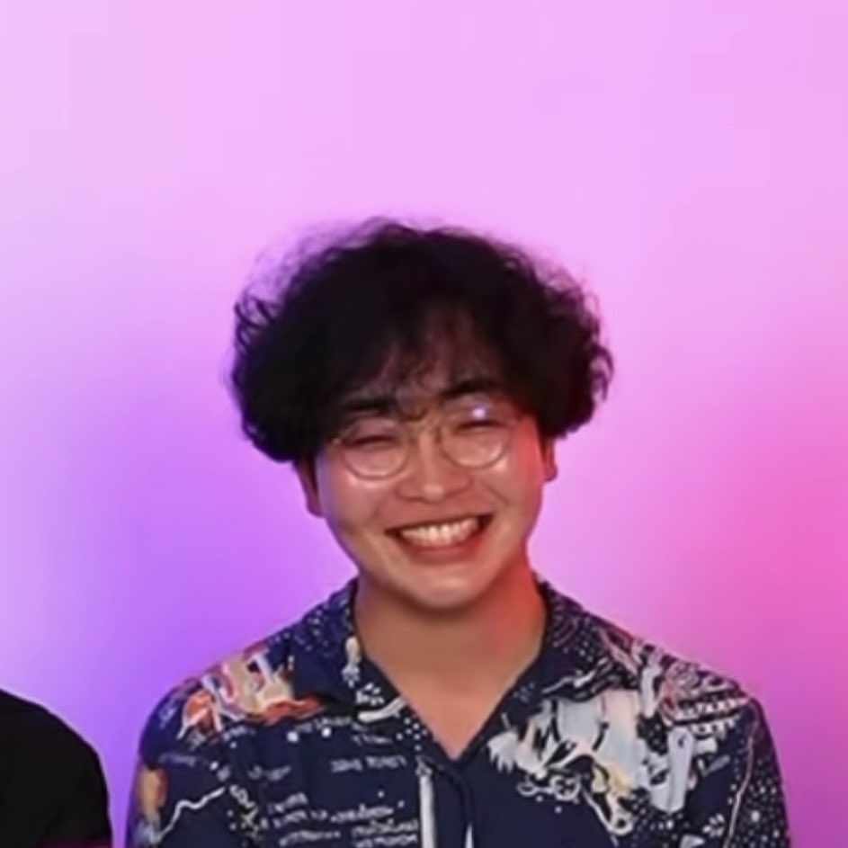 ᴍᴀᴋᴏ tweet media