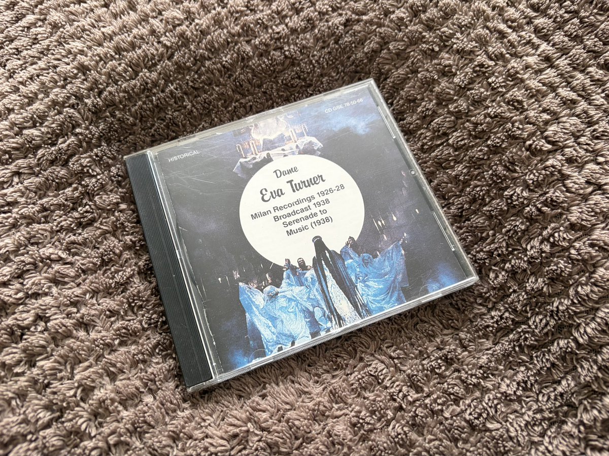 iamths1973's tweet image. 🏡🔈🎶🎶🎶 This afternoon’s #wfh 📱💻 listening 👏💐