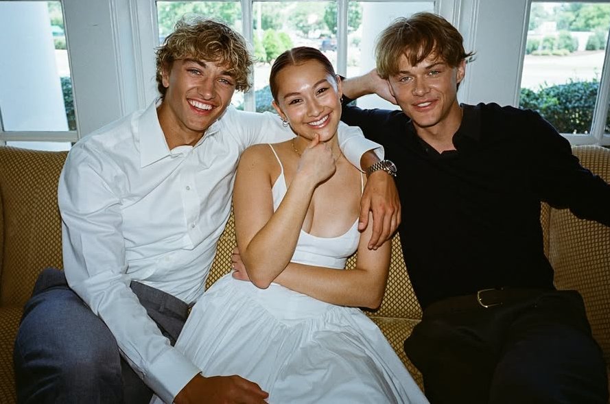 Tracklist tweet media