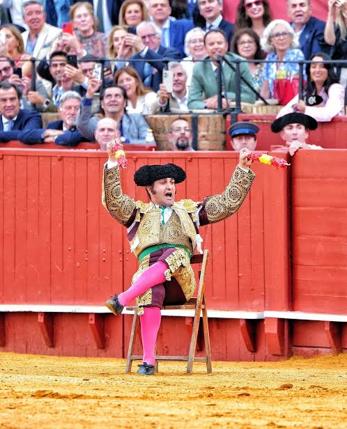 portaltaurino's tweet photo. Sevilla XL Premios Puerta Príncipe Feria 2026 @elcorteingles: triunfador @DavDeMiranda, faena Morante, capote Morante, suerte de matar @InfoMESCRIBANO, ganadería @ElParralejo, picador Manuel  Jesús "Espartaco", subalterno Antonio Chacón, rejoneador @Andy_Cartagena @portaltaurino https://t.co/ZwdUWd5ASF