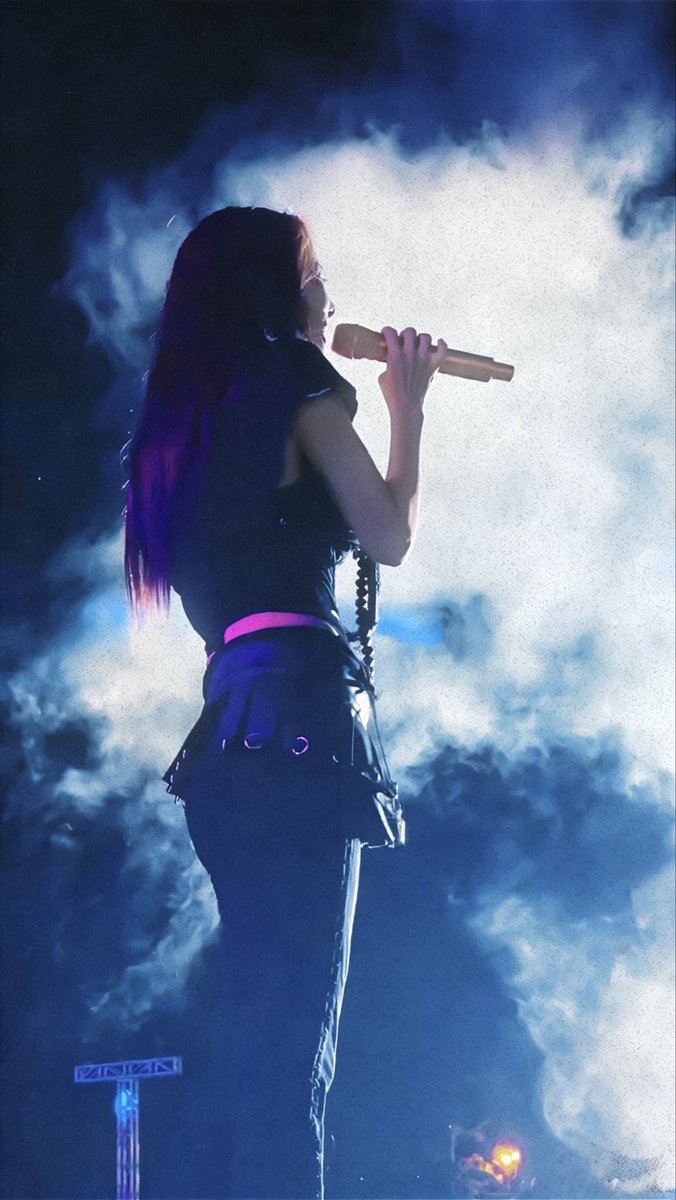 Krap_araD's tweet image. A new chapter in her music journey begins soon..
🧡🐰
#sandara