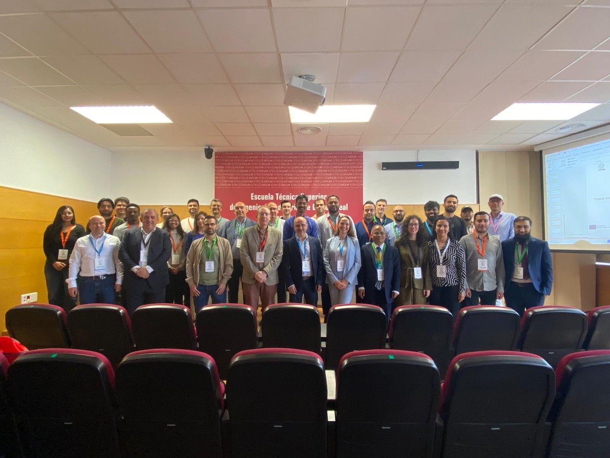 IndustrialesCR's tweet photo. 📸 La ETSII de Ciudad Real acogió la I Spring School del proyecto FITNESS (MSCA), reuniendo talento investigador y profesional para abordar los retos de las redes eléctricas inteligentes y la transición energética ⚡🌍
#UCLM #ETSII #FITNESSProject #SmartGrids #Energía https://t.co/CcJHWi4c3t