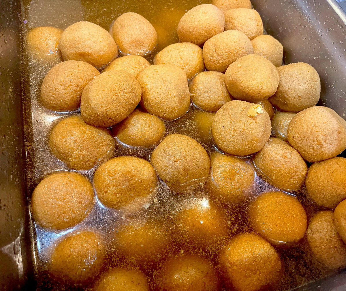 manas_muduli's tweet photo. Nothing beats the taste of authentic Rasagola from Odisha.

Soft, juicy, and soaked in tradition.

This is not just a sweet, it’s an emotion. https://t.co/Iy91wEpkAv