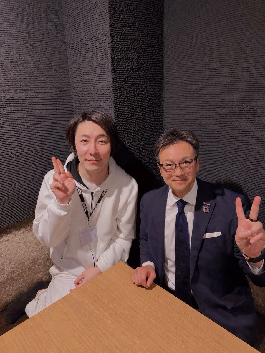 Fitech_Hayashi's tweet photo. REAL VALUE CLUBの
西川将史(まさにい)さんと会食。

180社の経営者が集う日本屈指のコミュニティを率いる方の言葉は、一つひとつが経営の本質を突いて��て、頭がフル回転でした。

経営者は学び続けてこそ。
今日も背筋が伸びた夜でした。

#経営者の学び 
#リアルバリュークラブ
#REALVALUECLUB
#西川将史
#まさにい