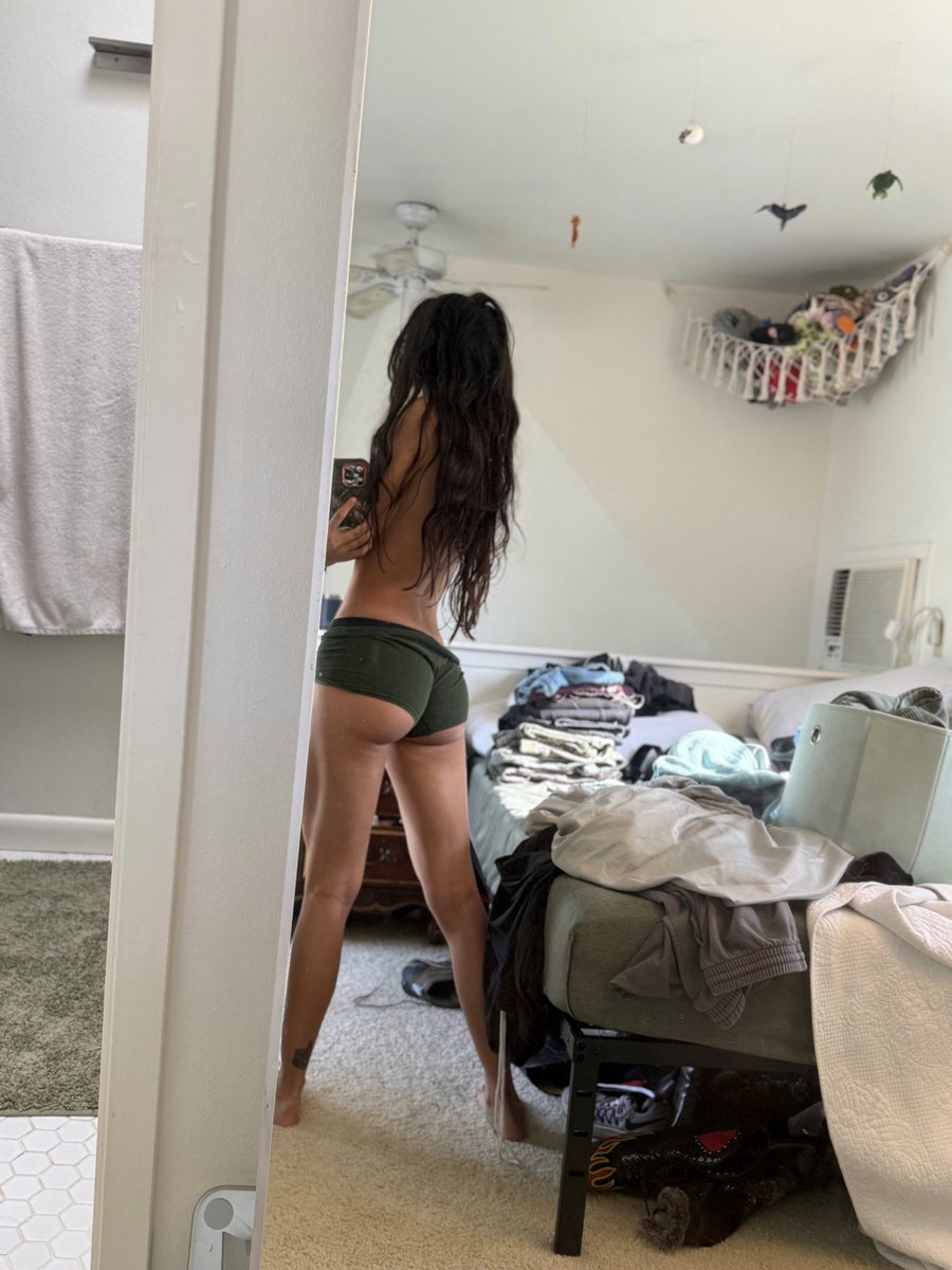 alexis tweet media