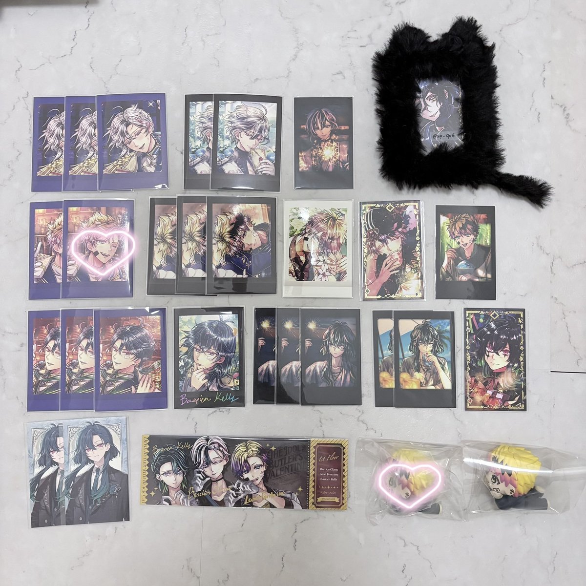 _kaxx26_'s tweet photo. @sp_qo6 初めまして。夜分遅くに検索よりお声かけ失礼いたします。
こちらまだ募集されているのであれば画像お借りしまして印をつけた2点を買い取らせていただきたいのですが可能でしょうか？
ご検討いただけますと幸いです。
どうぞよろしくお願いいたします。🍫♡ https://t.co/vOExJNHzQY
