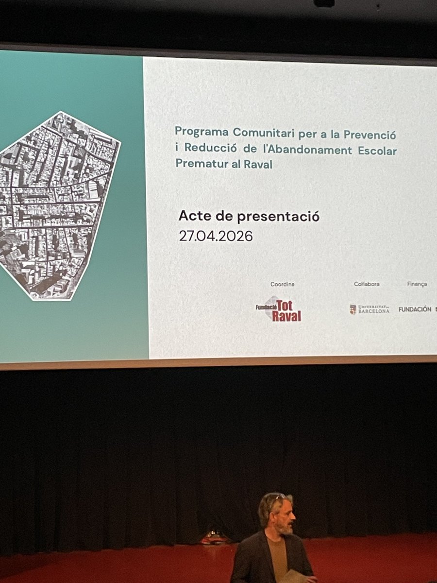 equitatorg's tweet photo. 👥#ZeroAbandonament des d’una mirada territorial i comunitària.
Avui @TotRaval ha presentat el Programa per la Prevenció i la Reducció de l’AEP al Raval, impulsat per una gran aliança d’entitats compromeses amb el futur del barri.
Sumar esforços per generar oportunitats! https://t.co/V2bTGZFppc