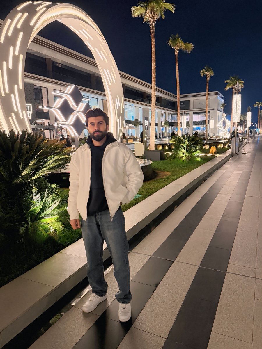 ENZ0_0o's tweet image. #white