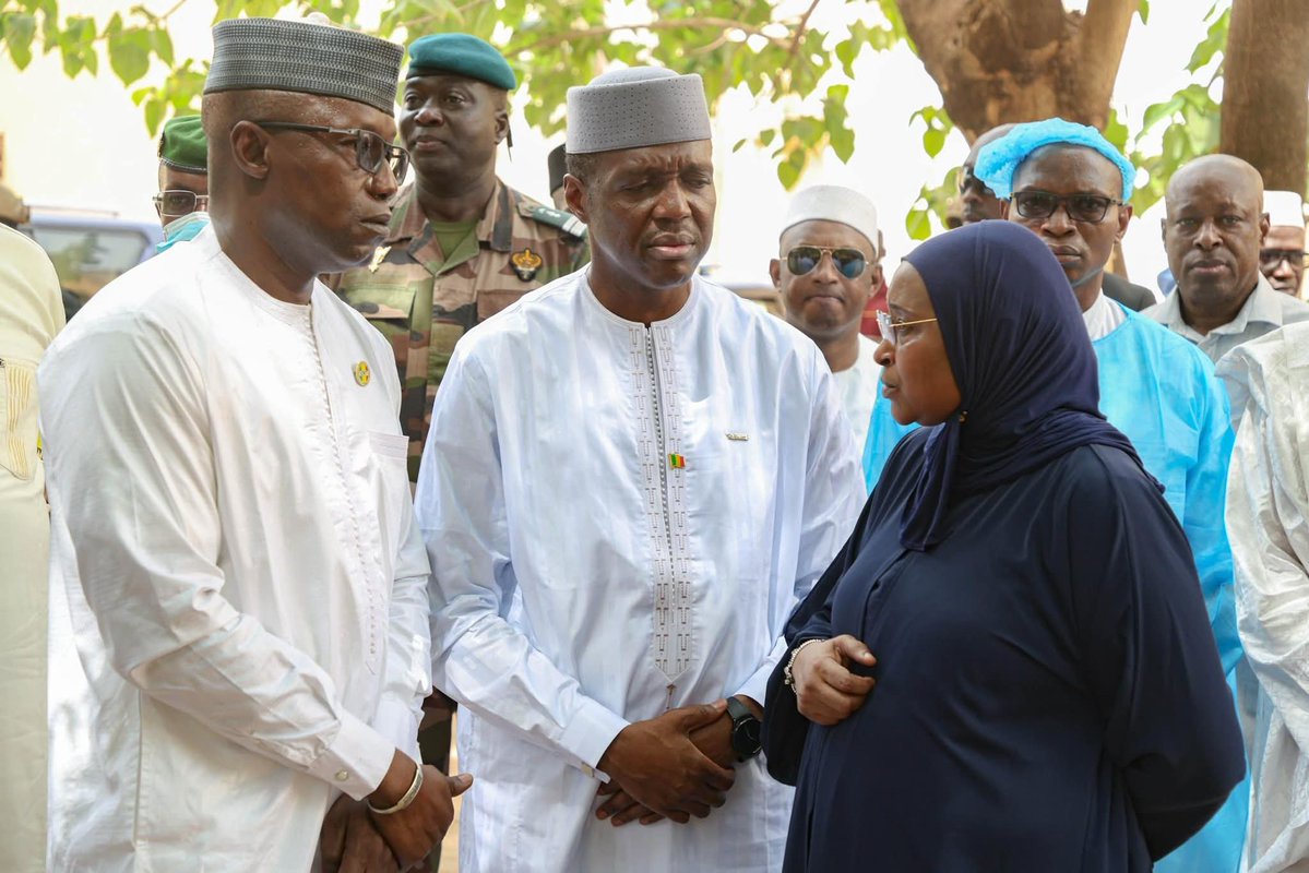 AES INFO tweet media