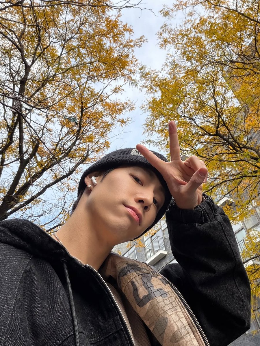 9632091more's tweet image. แท็กที่ถูกต้องของมาร์ค ต้วน คือ #MarkTuan  
หากใช้แท็กผิด กรุณาลบทวีตค่ะ

Mark Tuan handsome
#MarkTuan @marktuan 
@DNAmngmnt